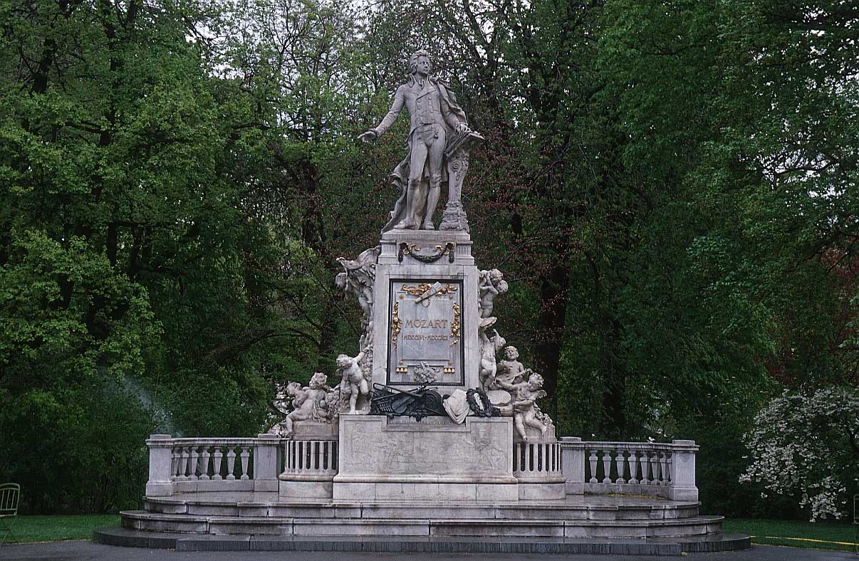 Могила моцарта в вене